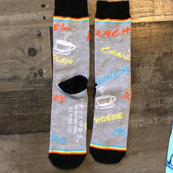 6 Pairs F.R.I.E.N.D.S. Socks - Picture 5 of 7